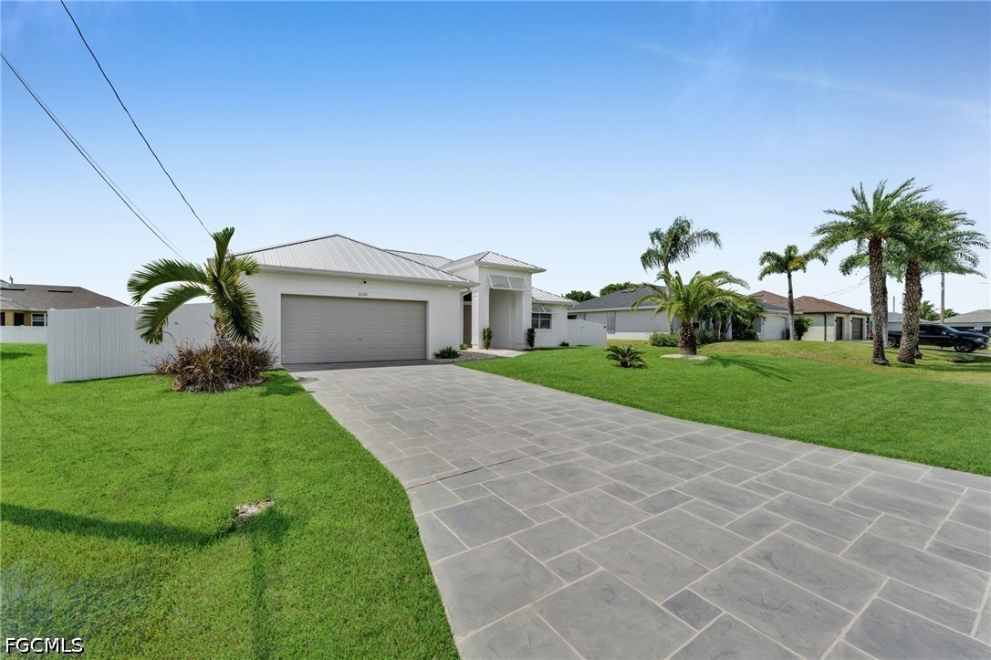3 Bed SingleFamilyResidence for Sale in Cape Coral, photo 4