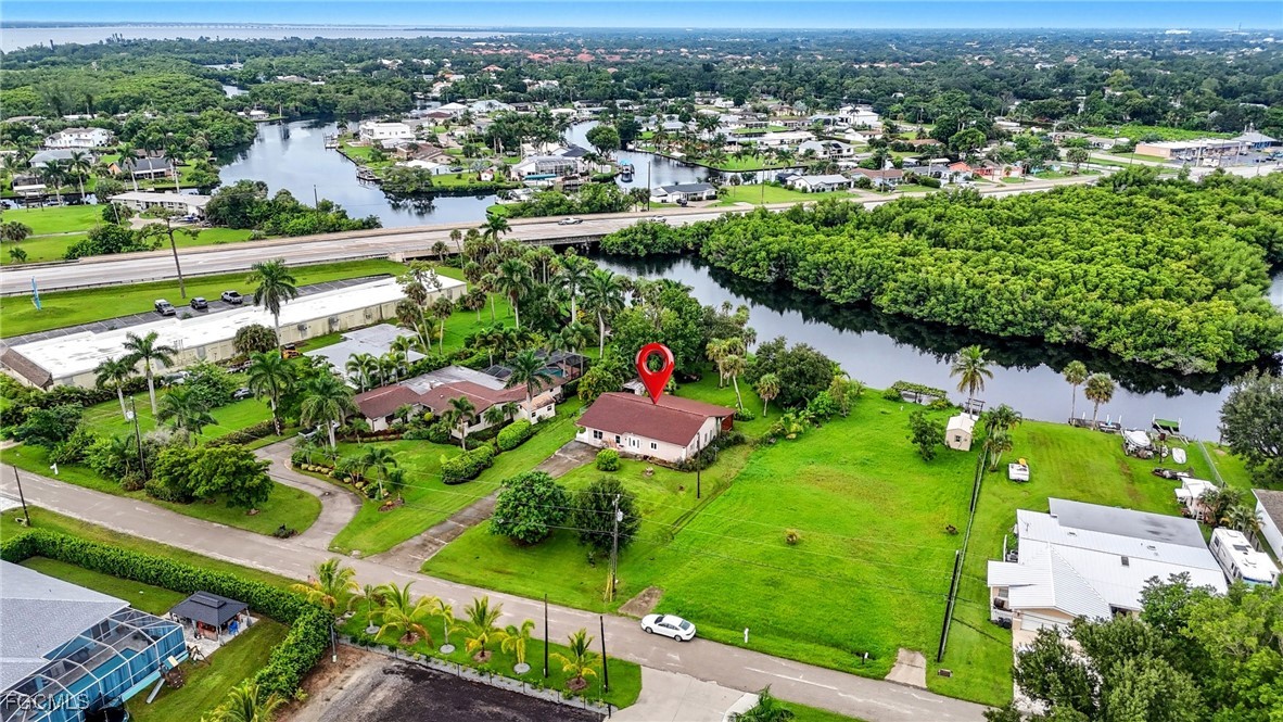 3 Bed Waterfront Home for Sale in North Fort Myers, photo 4