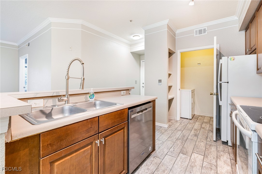 2 Bed Condominium for Sale in Terrace, photo 4