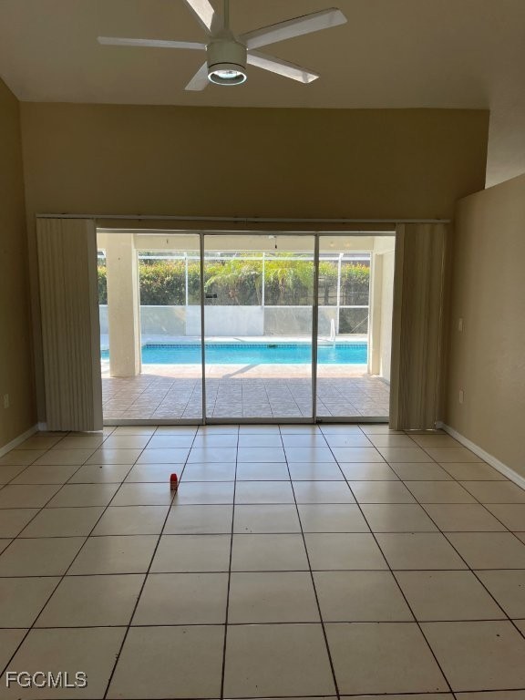 5 Bed Pool Home for Sale in Oakwood, photo 4