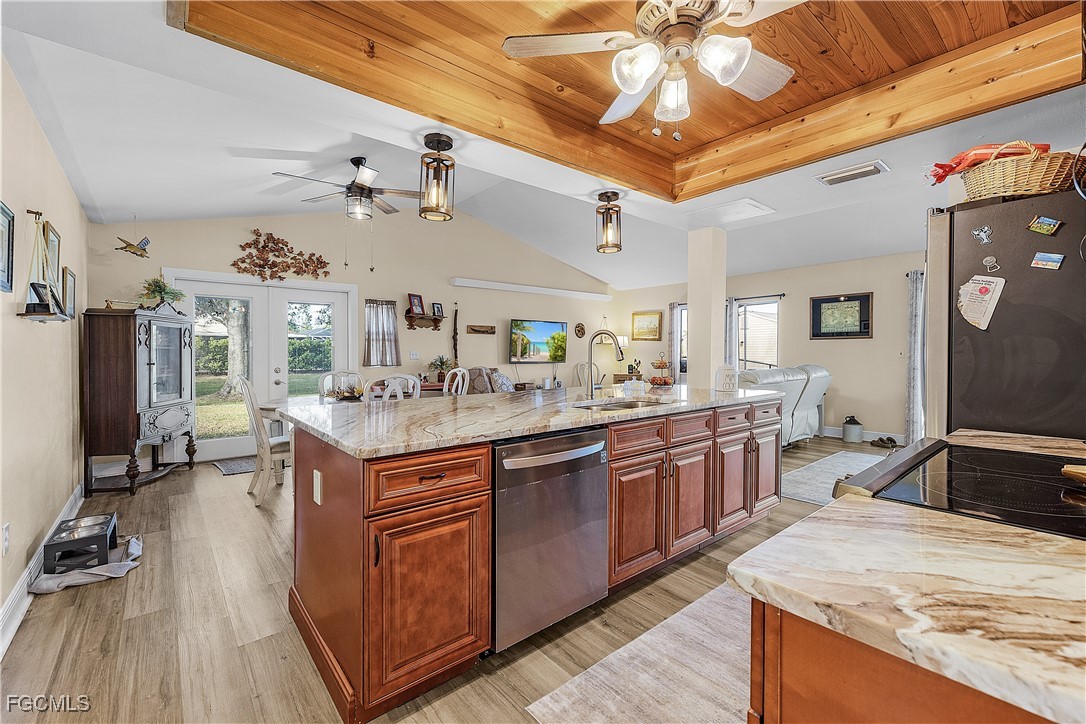 3 Bed SingleFamilyResidence for Sale in St James City, FL — photo 4