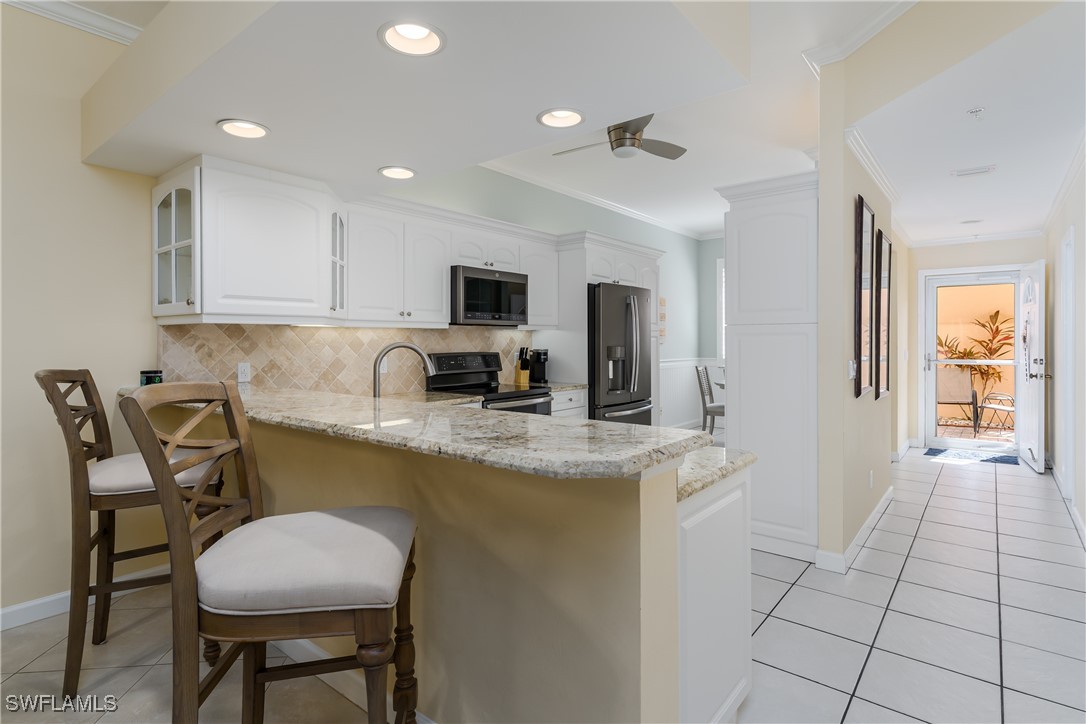 2 Bed Waterfront Home for Sale in Naples, FL, $400,000 — photo 4