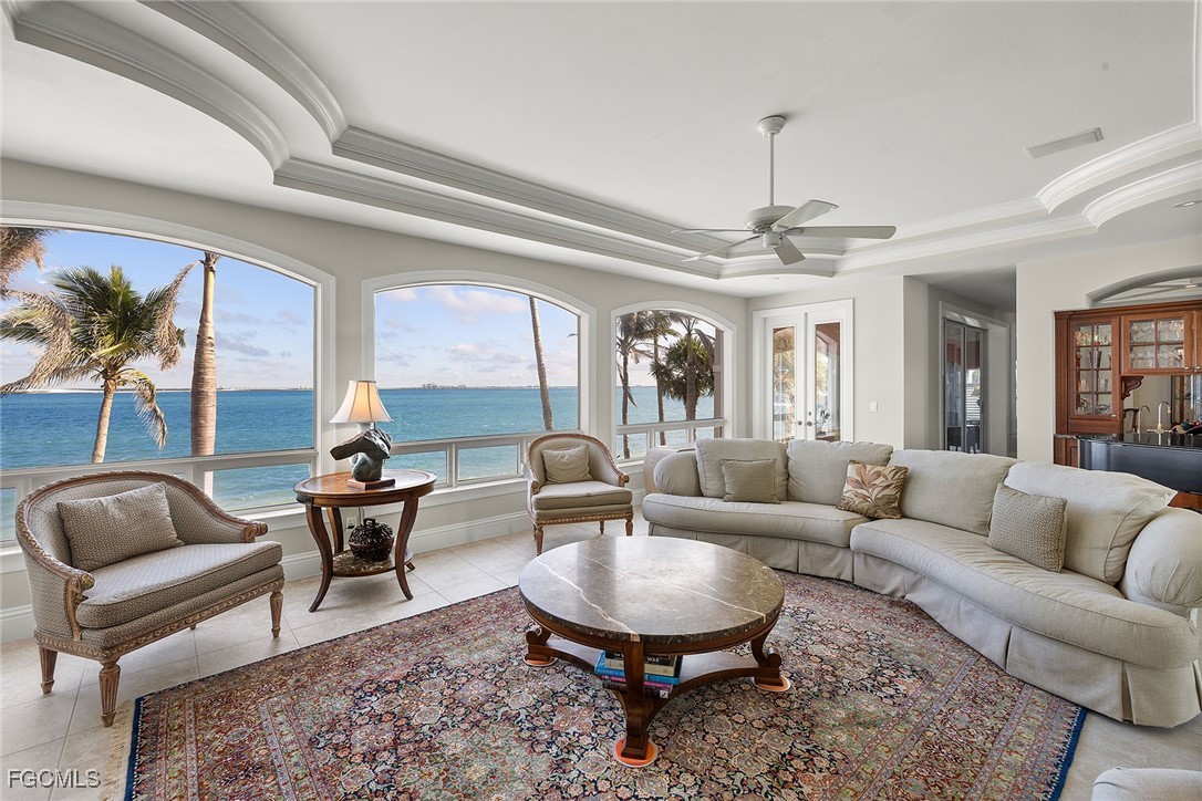 4 Bed Pool Home for Sale in Sanibel Estates, photo 4