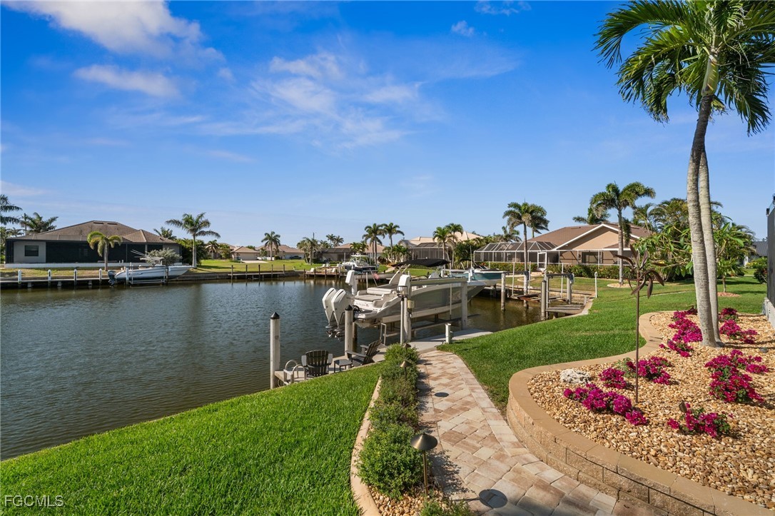 3 Bed Pool Home for Sale in Burnt Store Isles, photo 4