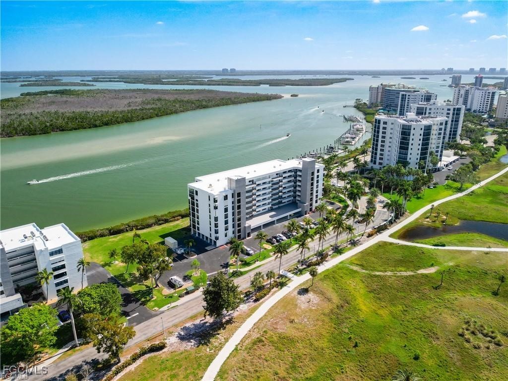 2 Bed Waterfront Home for Sale in The Palms Of Bay Beach, FL — photo 4