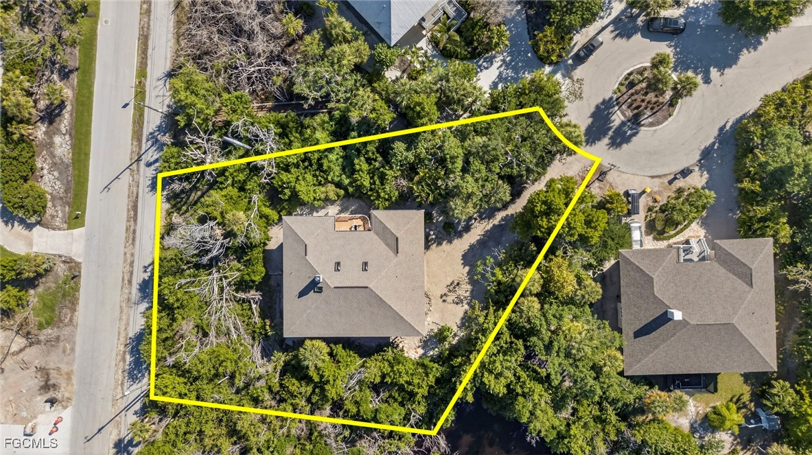 3 Bed Waterfront Home for Sale in Sanibel, FL, $750,000 — photo 4