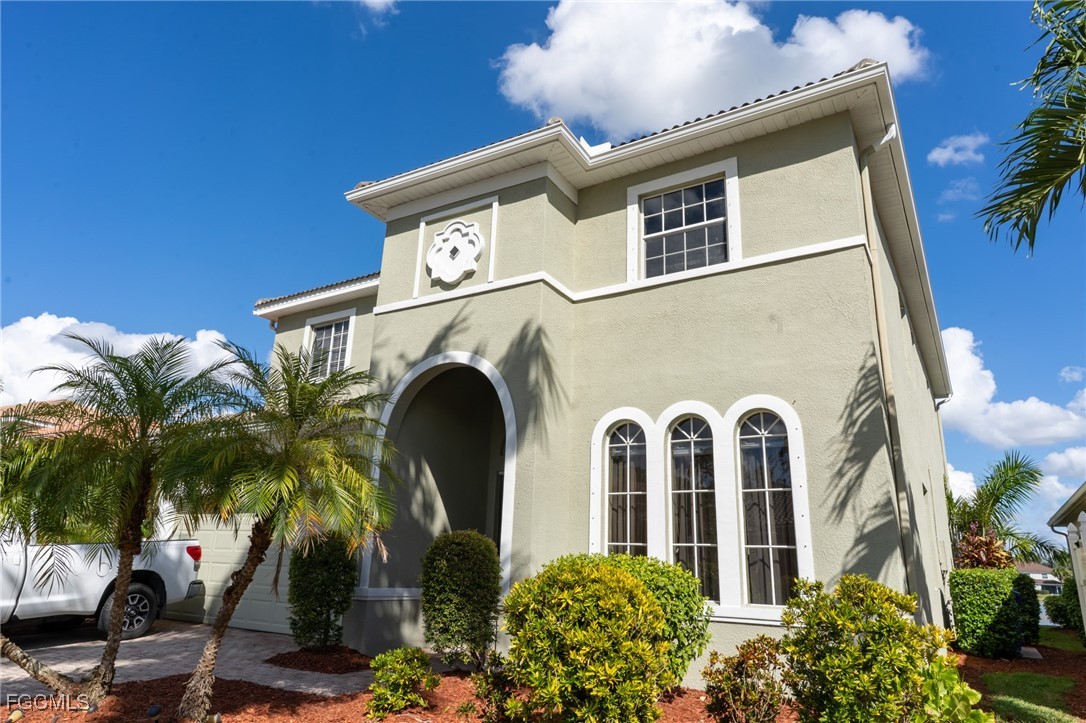 4 Bed Pool Home for Sale in Olympia Pointe, photo 4