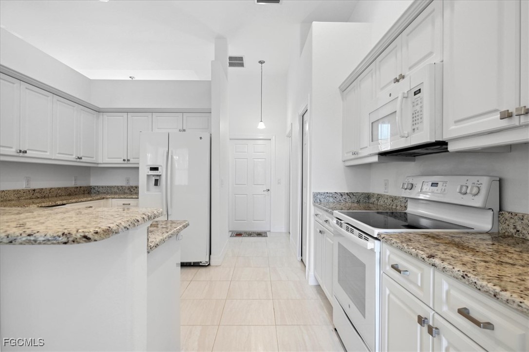 3 Bed SingleFamilyResidence for Sale in Port Charlotte, photo 4