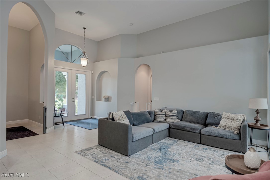 4 Bed Pool Home for Sale in Naples, photo 4