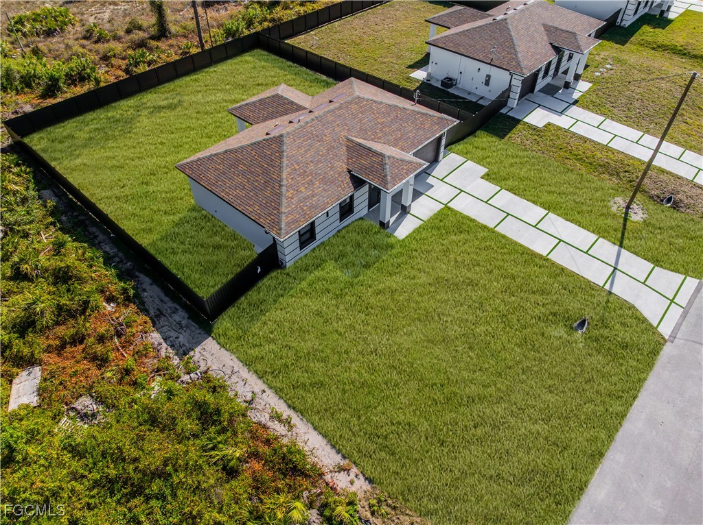 3 Bed SingleFamilyResidence for Sale in Lehigh Acres, FL — photo 4