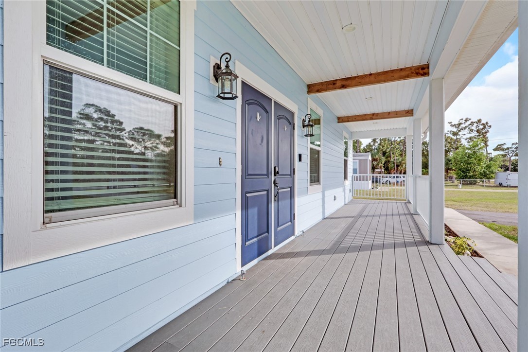 3 Bed SingleFamilyResidence for Sale in Not Applicable, FL — photo 4