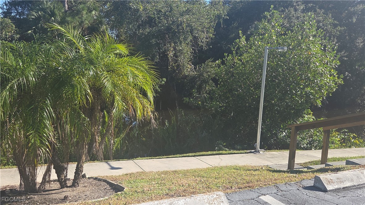 2 Bed Waterfront Home for Sale in Tropic Terrace, photo 4
