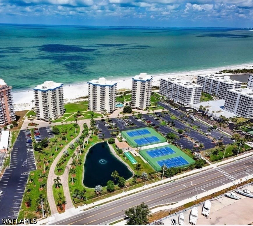 1 Bed Waterfront Home for Sale in Fort Myers Beach, photo 4