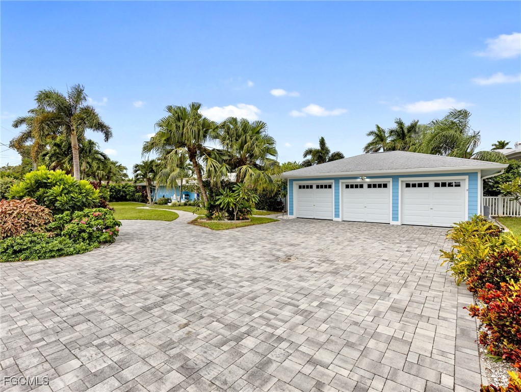 4 Bed Pool Home for Sale in Sunset Cove, FL, $1,149,000 — photo 4
