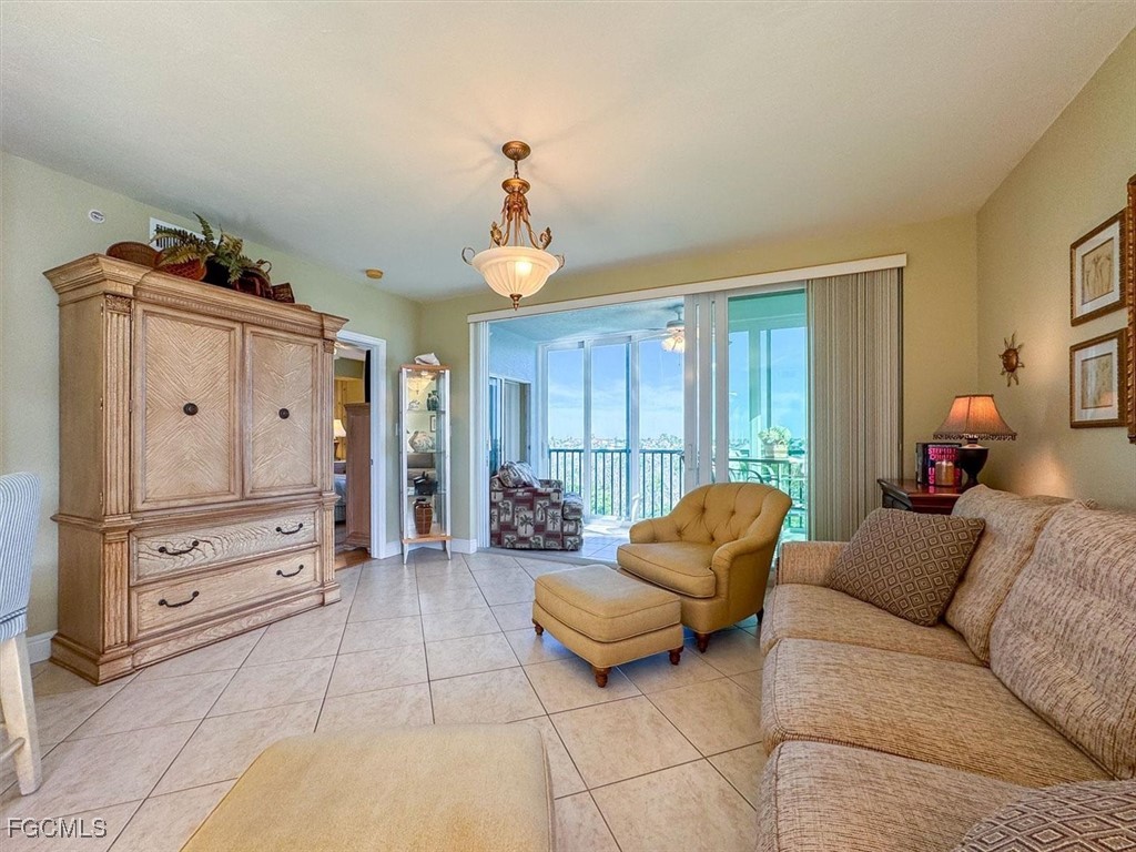 2 Bed Waterfront Home for Sale in Captains Bay South, FL — photo 4
