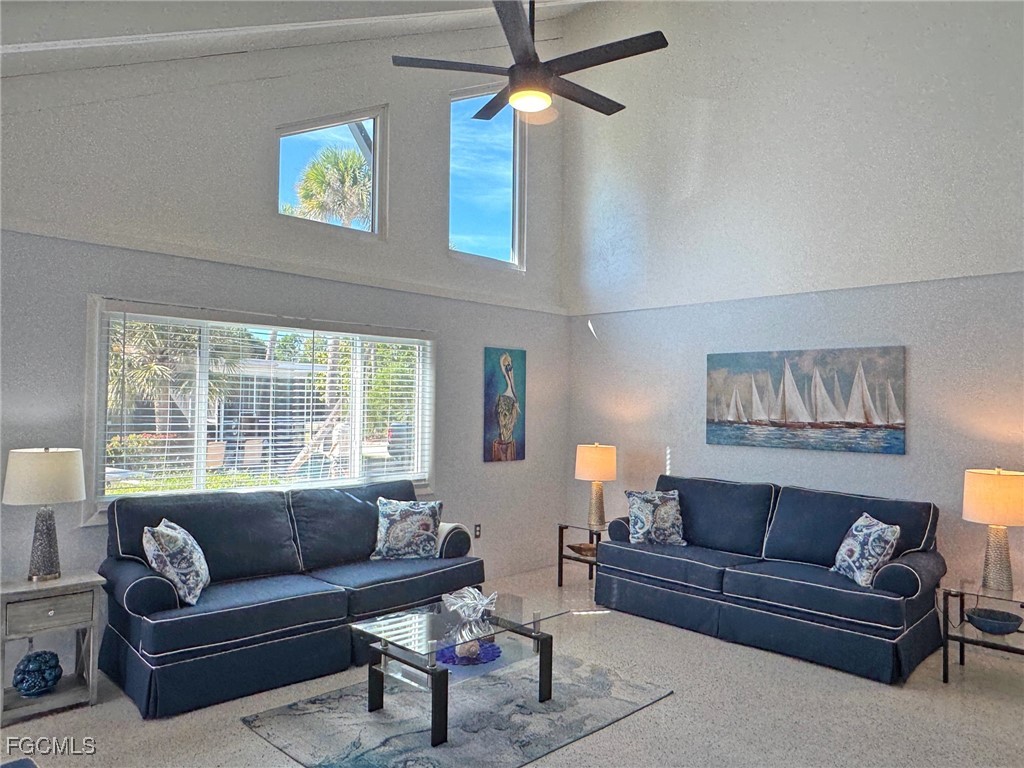 1 Bed Duplex for Sale in Sanibel Shores, photo 4