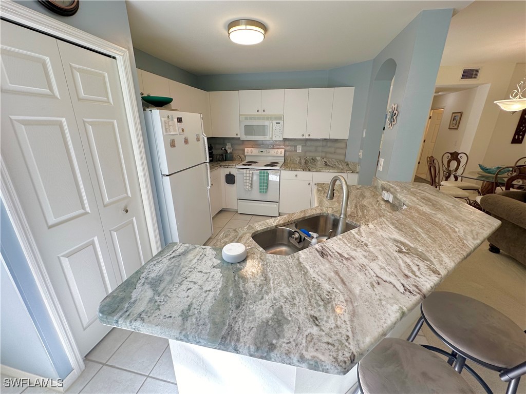 2 Bed Condominium for Sale in Cypress Walk, photo 4