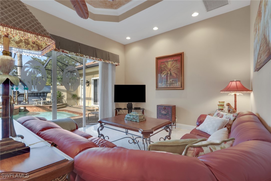 4 Bed Pool Home for Sale in Naples, photo 4