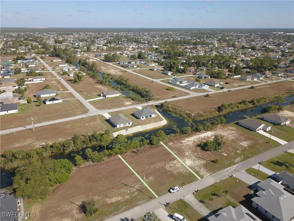 Waterfront Home for Sale in Cape Coral, photo 4