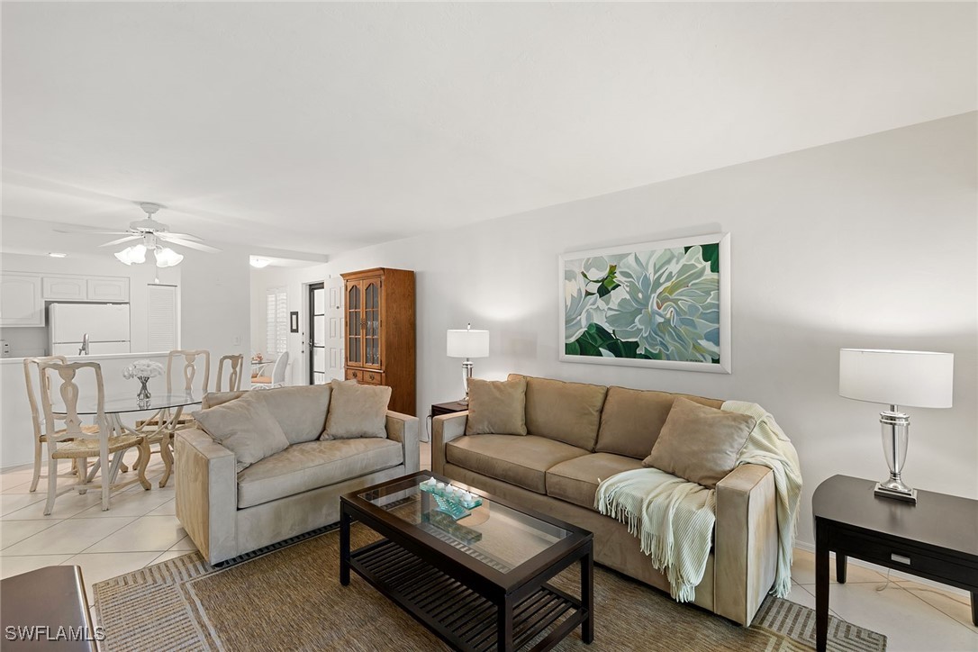 2 Bed Condominium for Sale in Foxmoor, FL, $255,000 — photo 4