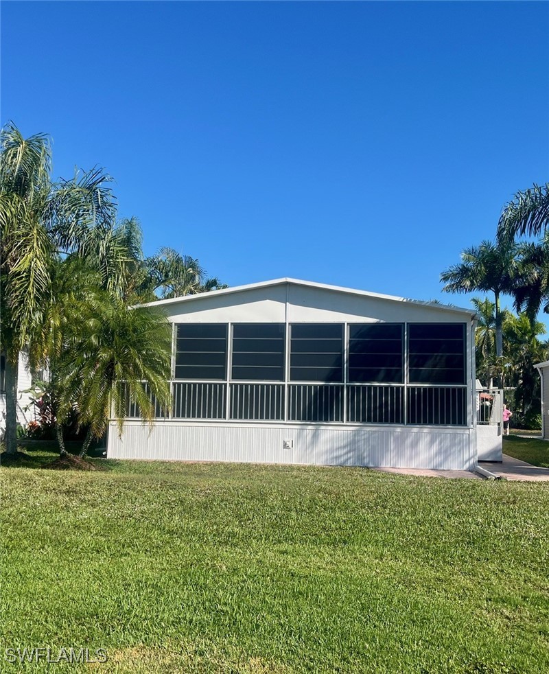 2 Bed SingleFamilyResidence for Sale in Naples, FL, $289,900 — photo 4