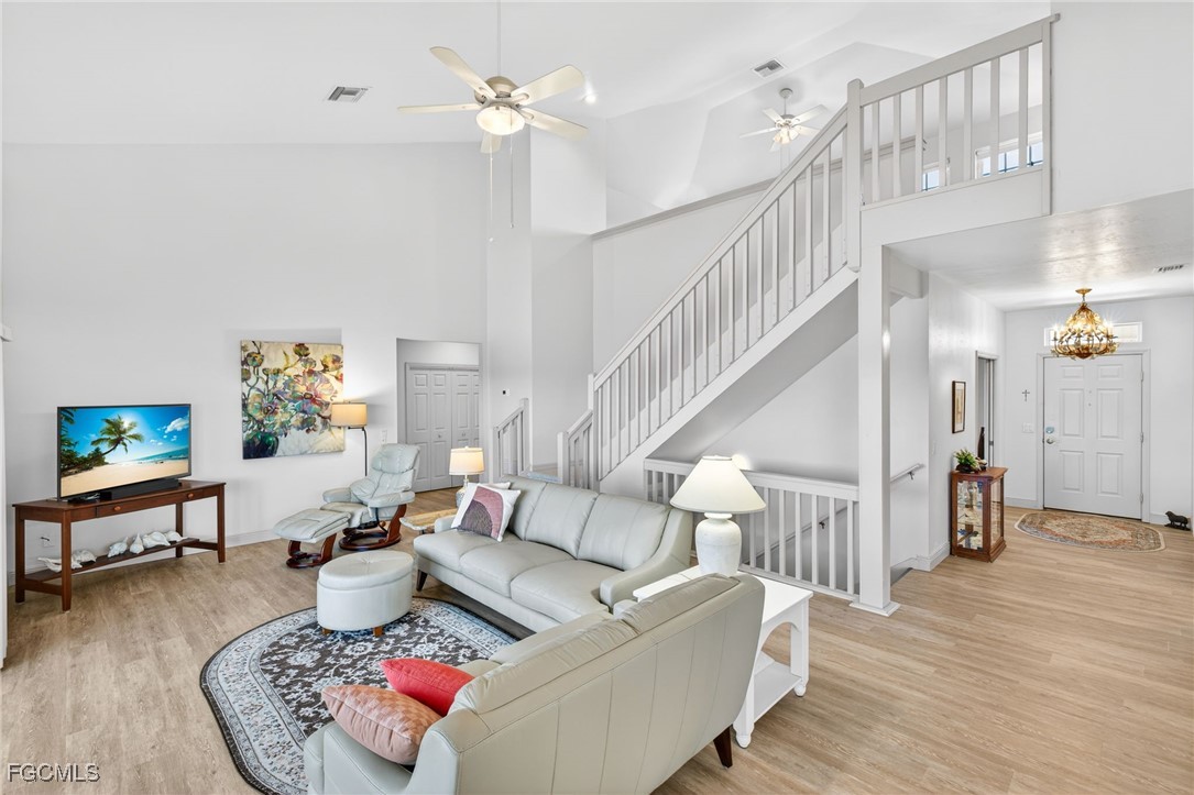 4 Bed Pool Home for Sale in Sanibel, photo 4