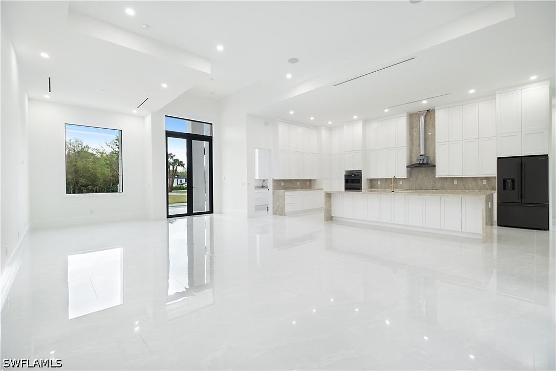 3 Bed Waterfront Home for Sale in Naples, FL, $995,000 — photo 4