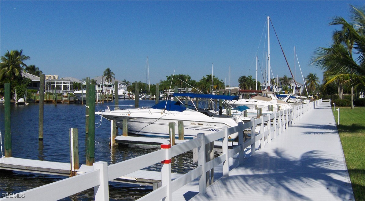 2 Bed Waterfront Home for Sale in Boardwalk Condo, photo 4