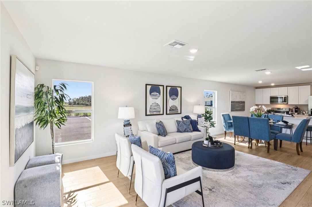 4 Bed SingleFamilyResidence for Sale in Asher Park, photo 4