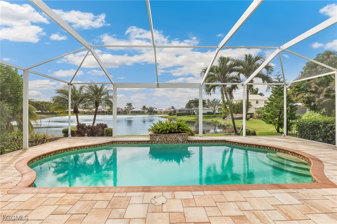 5 Bed Pool Home for Sale in Sandoval, photo 4