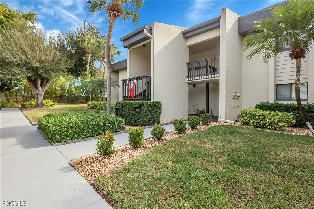 2 Bed Condominium for Sale in Fort Myers, photo 4
