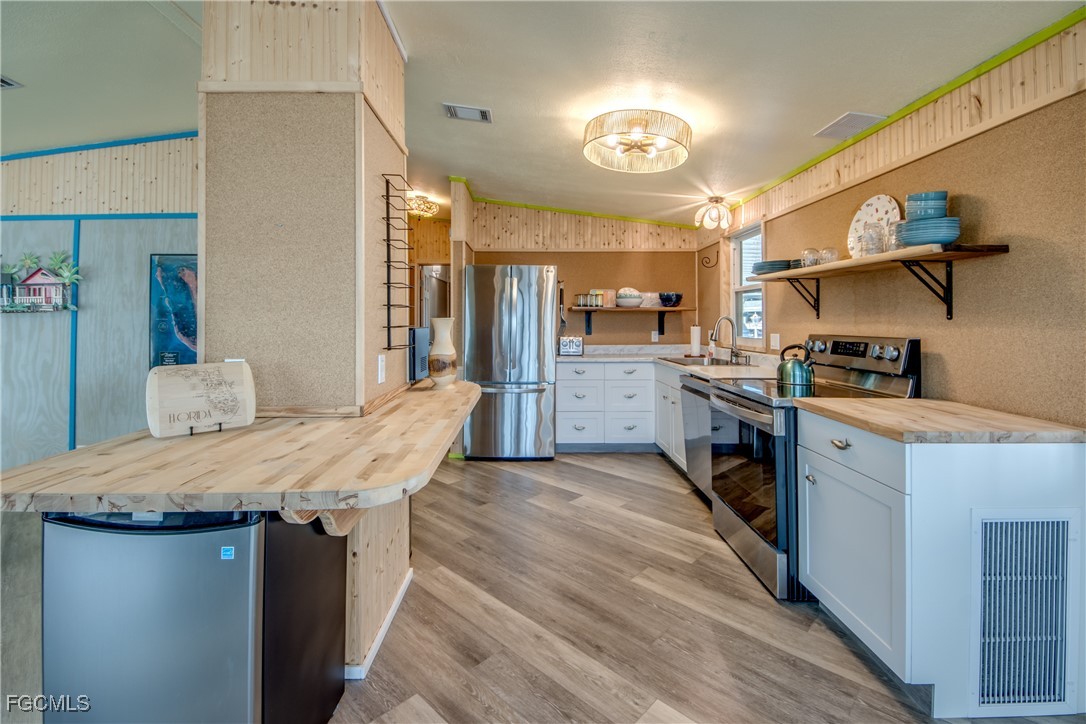 2 Bed Waterfront Home for Sale in Pine Island Cove, FL — photo 4