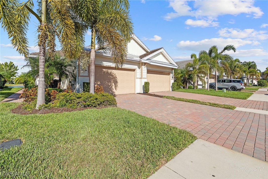 2 Bed Pool Home for Sale in Coral Harbor, FL, $610,000 — photo 4