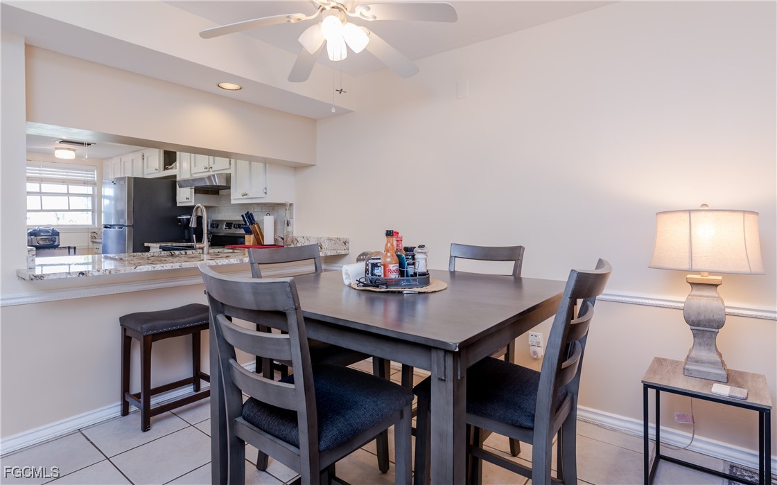 2 Bed Waterfront Home for Sale in Cape Coral, photo 4