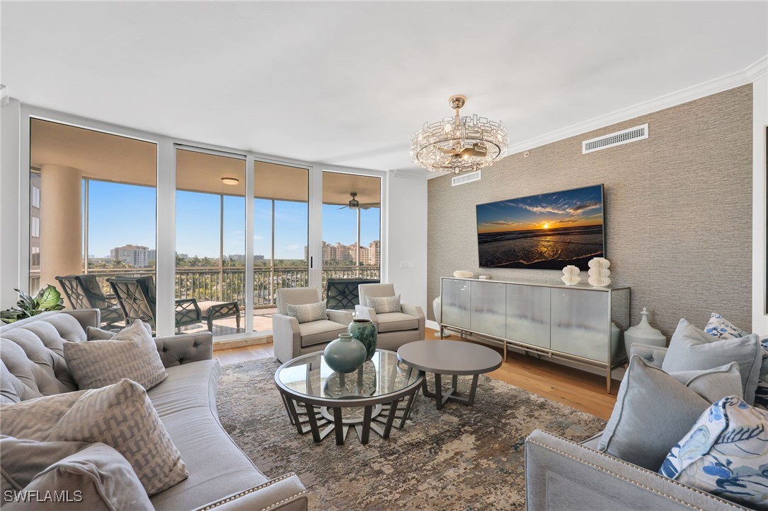 3 Bed Waterfront Home for Sale in Aqua, photo 4