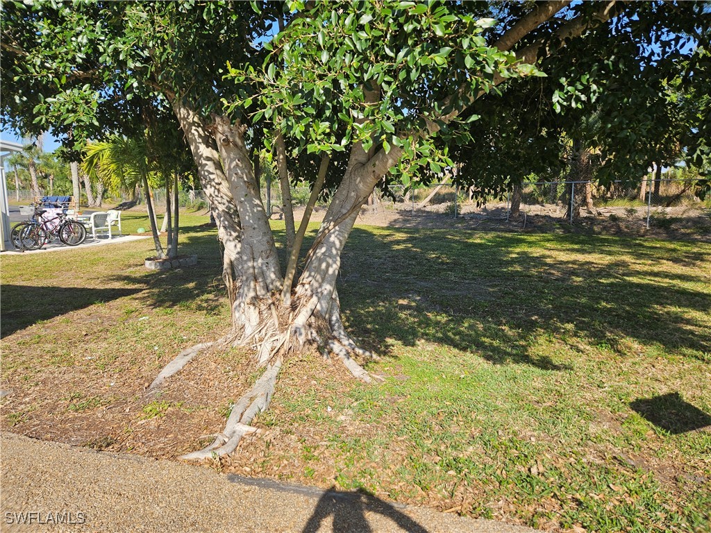 1 Bed ManufacturedHome for Sale in Naples, FL, $69,500 — photo 4