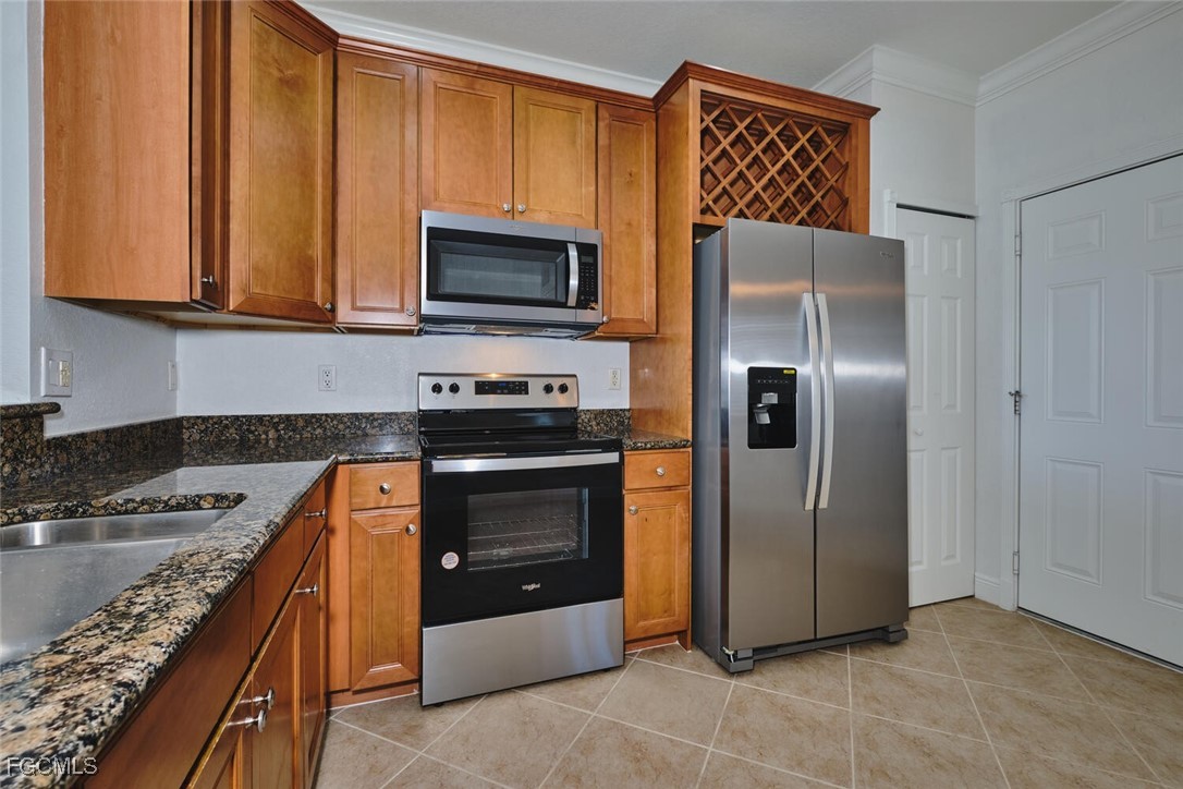 3 Bed Waterfront Home for Sale in Bella Vida, photo 4