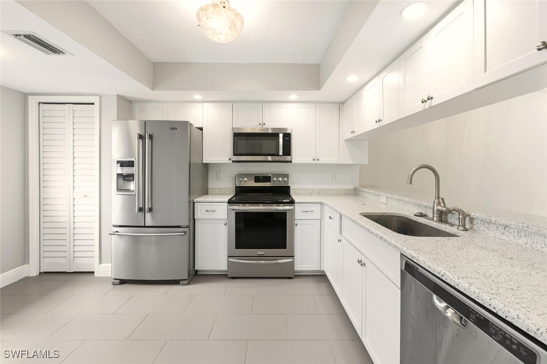 2 Bed Condominium for Sale in Country Haven, FL, $259,900 — photo 4