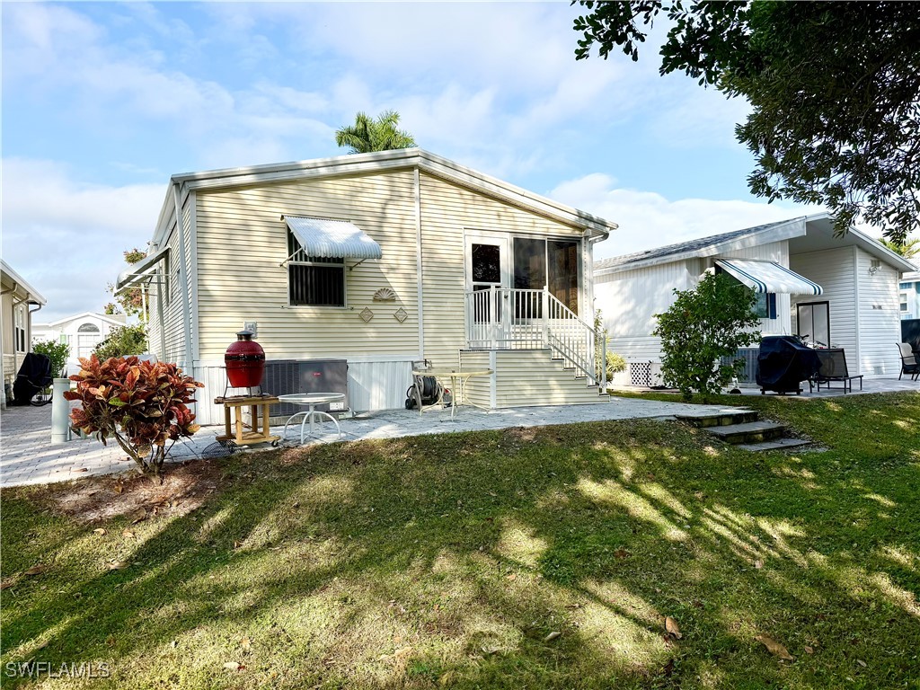 2 Bed ManufacturedHome for Sale in Naples, FL, $179,000 — photo 4