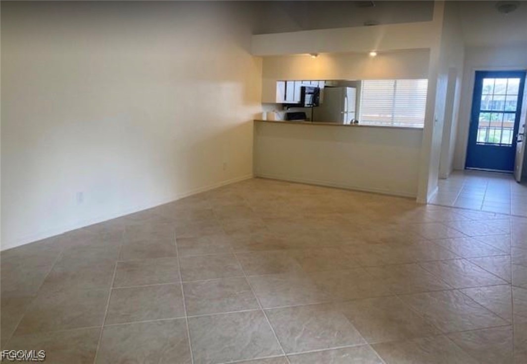 2 Bed Condominium for Sale in Fort Myers, FL, $135,000 — photo 4