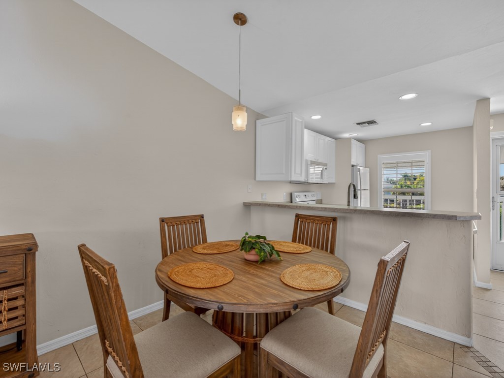 2 Bed Condominium for Sale in Marco Island, FL, $399,995 — photo 4
