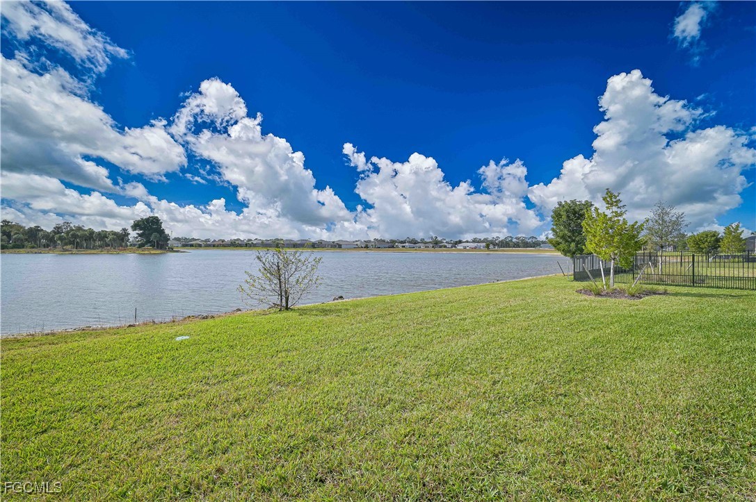 3 Bed Waterfront Home for Sale in Del Webb Oak Creek, FL — photo 4