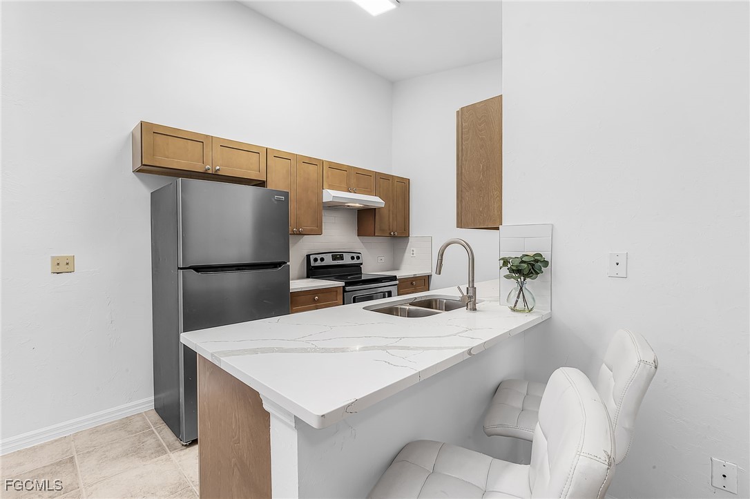 2 Bed Attached for Sale in Cape Coral, photo 4