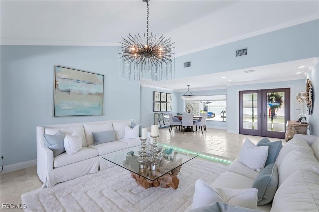 3 Bed Pool Home for Sale in Palm Acres, photo 4