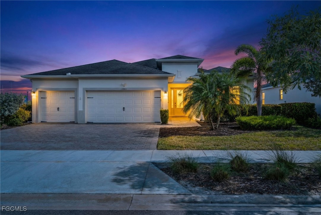 4 Bed Pool Home for Sale in Trails Edge, FL, $585,000 — photo 4