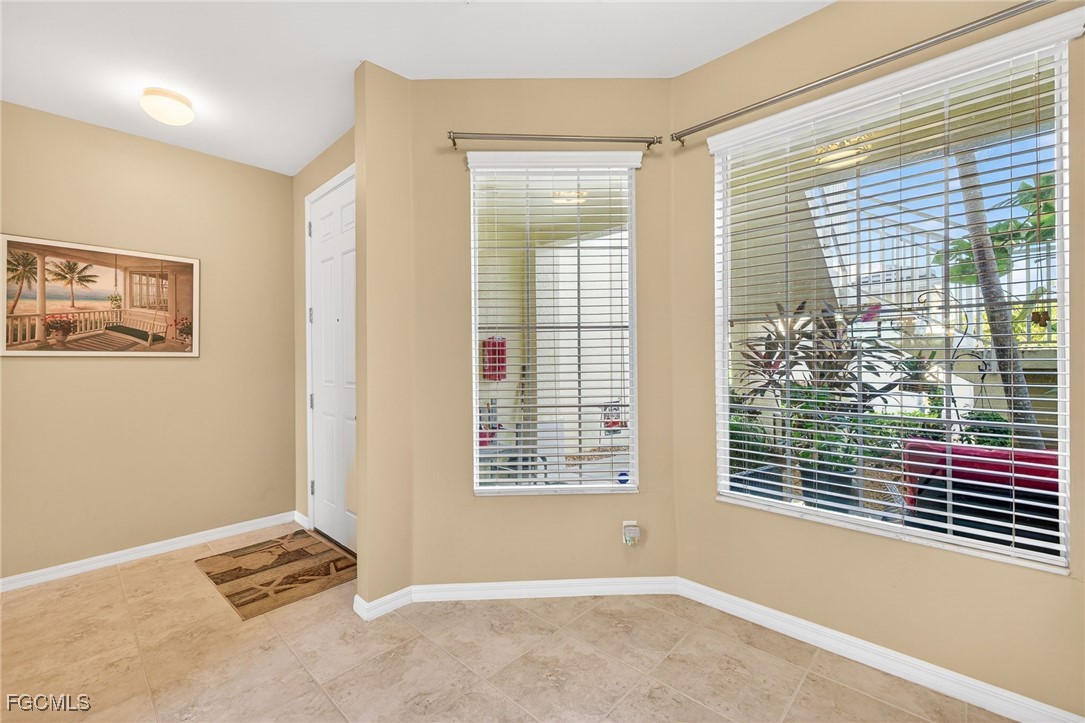 2 Bed Condominium for Sale in Fort Myers, photo 4