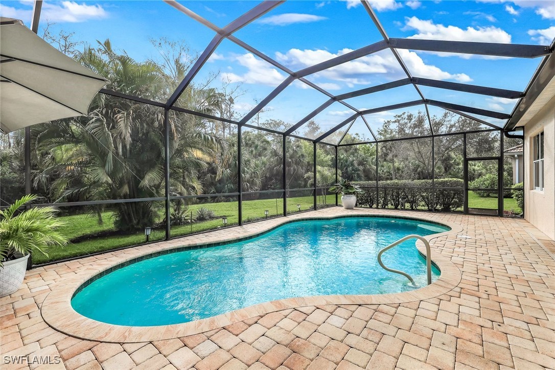 2 Bed Pool Home for Sale in Ashmont, photo 4