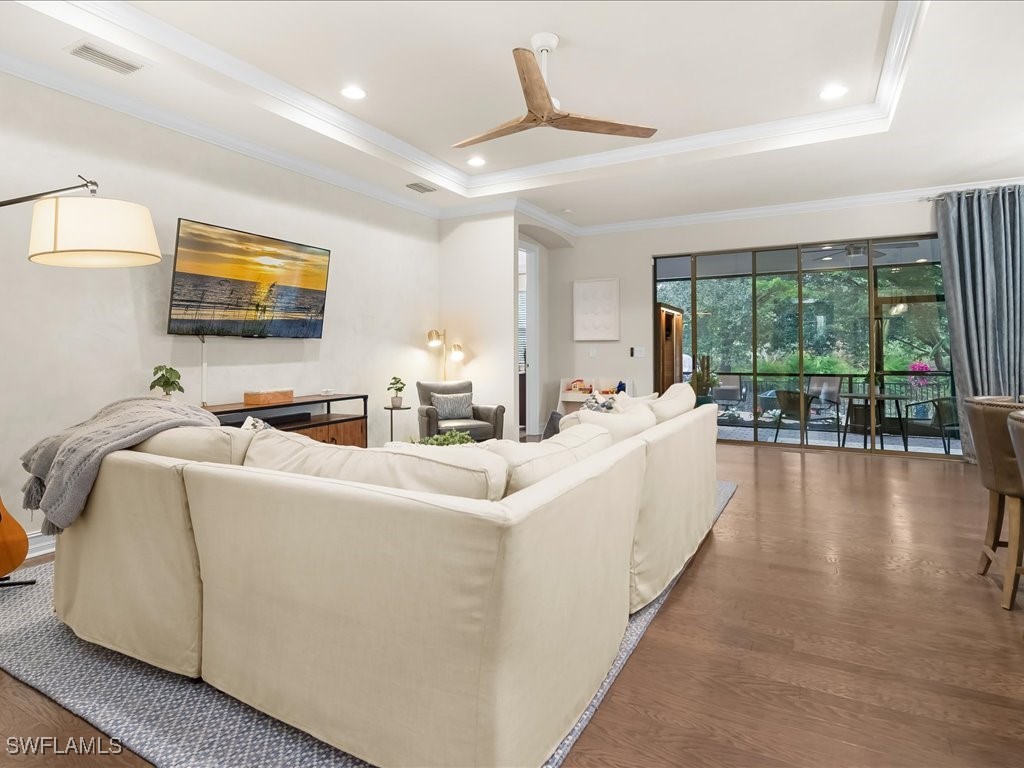 3 Bed SingleFamilyResidence for Sale in Naples, FL, $699,000 — photo 4