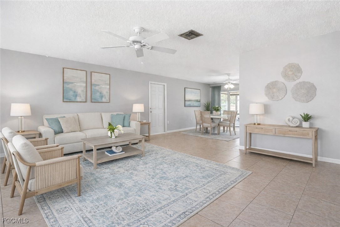 2 Bed SingleFamilyResidence for Sale in Gulf Cove, photo 4