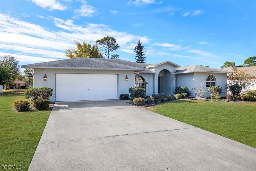 3 Bed SingleFamilyResidence for Sale in Terrapin Wood, FL — photo 4